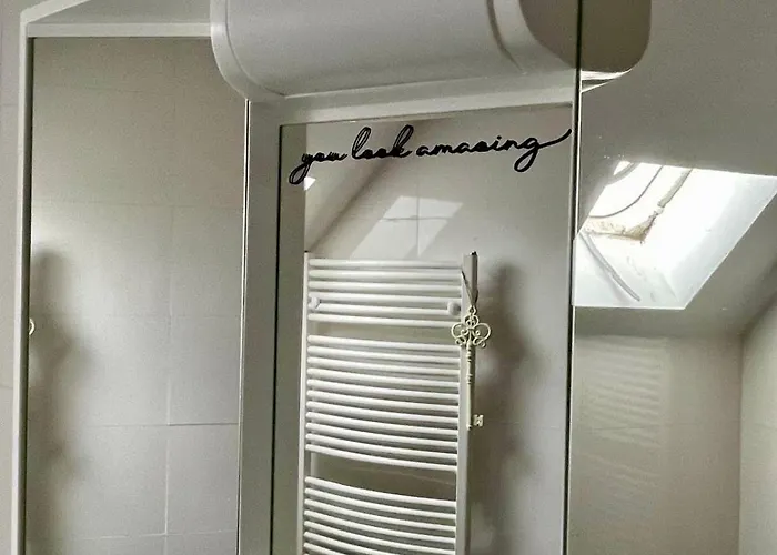 Homeberg - Feine 3 Zimmer, 4 Betten, 60qm In Lage Duisburg