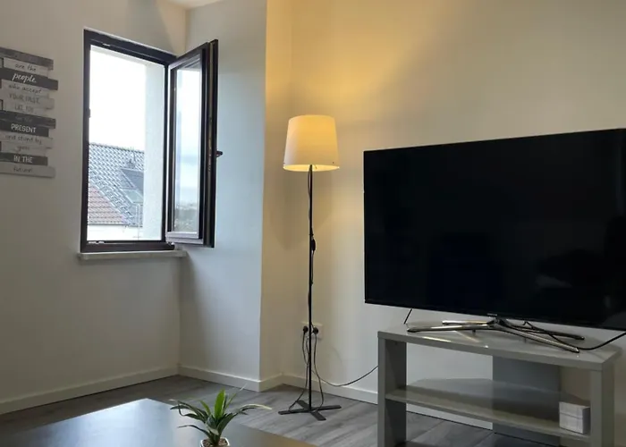 Homeberg - Feine 3 Zimmer, 4 Betten, 60qm In Lage * ドゥイスブルグ